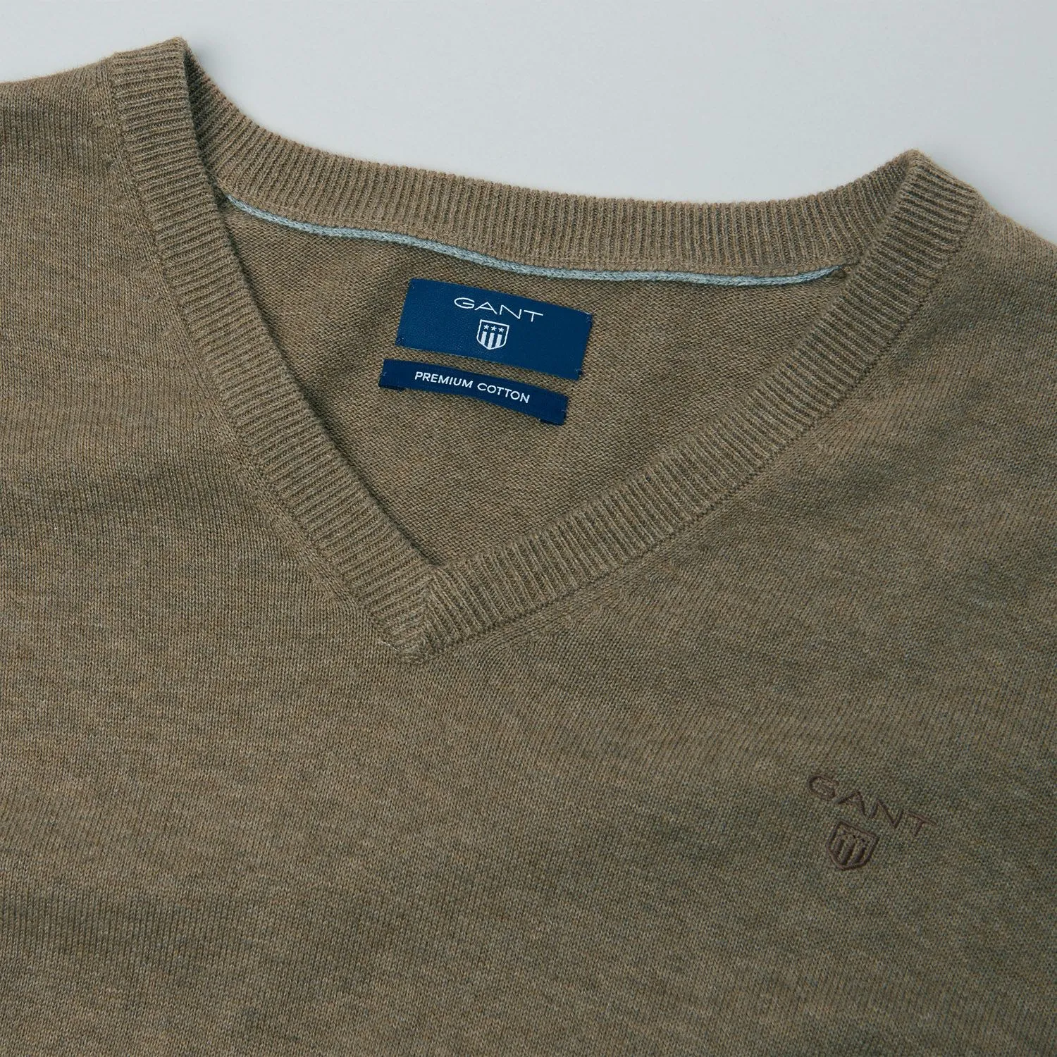 Gant Men's Lightweight Cotton V-Neck Sweater 83072 Size Medium $109 NWT